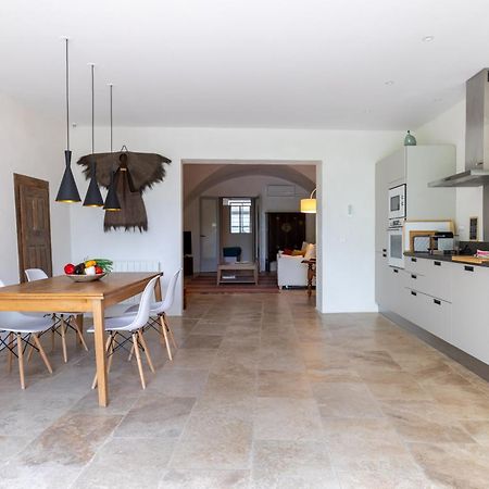 Les Canisses, Magnifique Appartement Avec Terrasse Au Coeur D'ユゼ エクステリア 写真