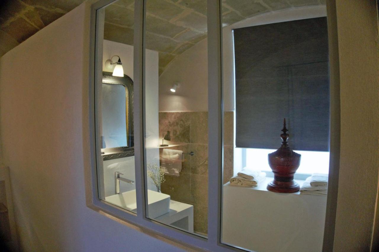 Les Canisses, Magnifique Appartement Avec Terrasse Au Coeur D'ユゼ エクステリア 写真