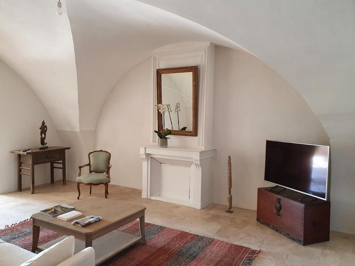 Les Canisses, Magnifique Appartement Avec Terrasse Au Coeur D'ユゼ エクステリア 写真