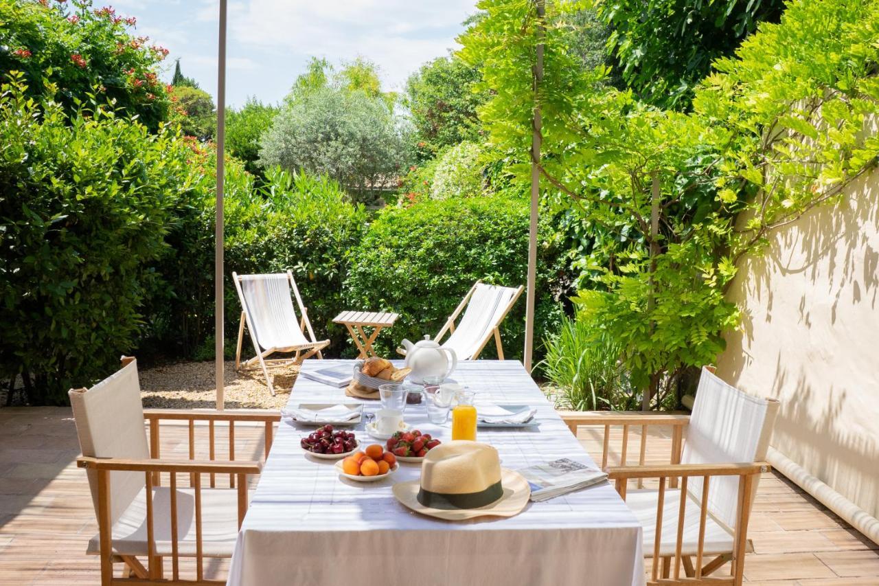 Les Canisses, Magnifique Appartement Avec Terrasse Au Coeur D'ユゼ エクステリア 写真